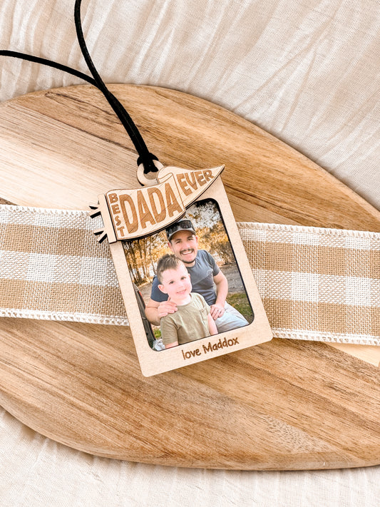 Personalised Wooden photo frame with a picture of a man and child, text 'BEST DADDA EVER' for car mirror, gift for dad, timber car mirror rearview mirror hanger, car lover decor
