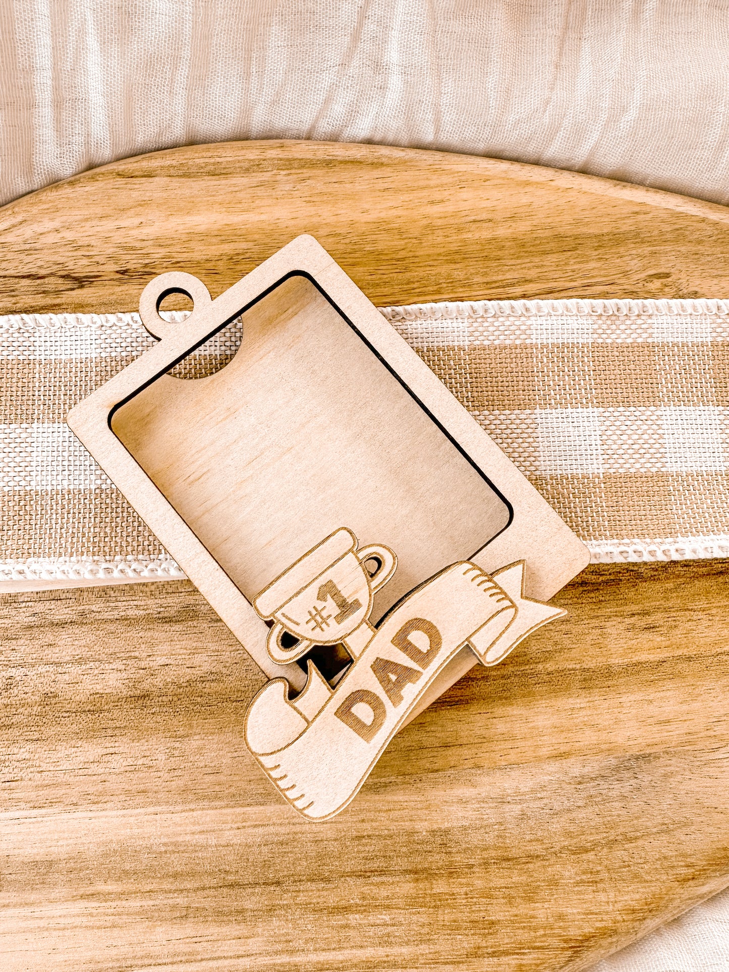 Personalised Wooden photo frame with a picture of a man and child, text 'BEST DADDA EVER' for car mirror, gift for dad, timber car mirror rearview mirror hanger, car lover decor, father's day, gift for Dad